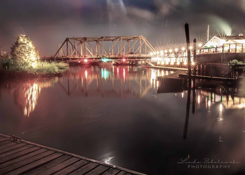 night image of bridge, bills seafood, Westbrook ct photographer