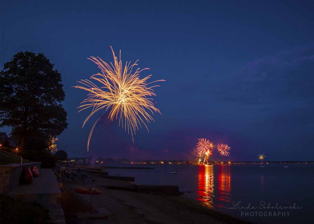 fireworks display over the water on the 4th of July, Westbrook CT photographer
