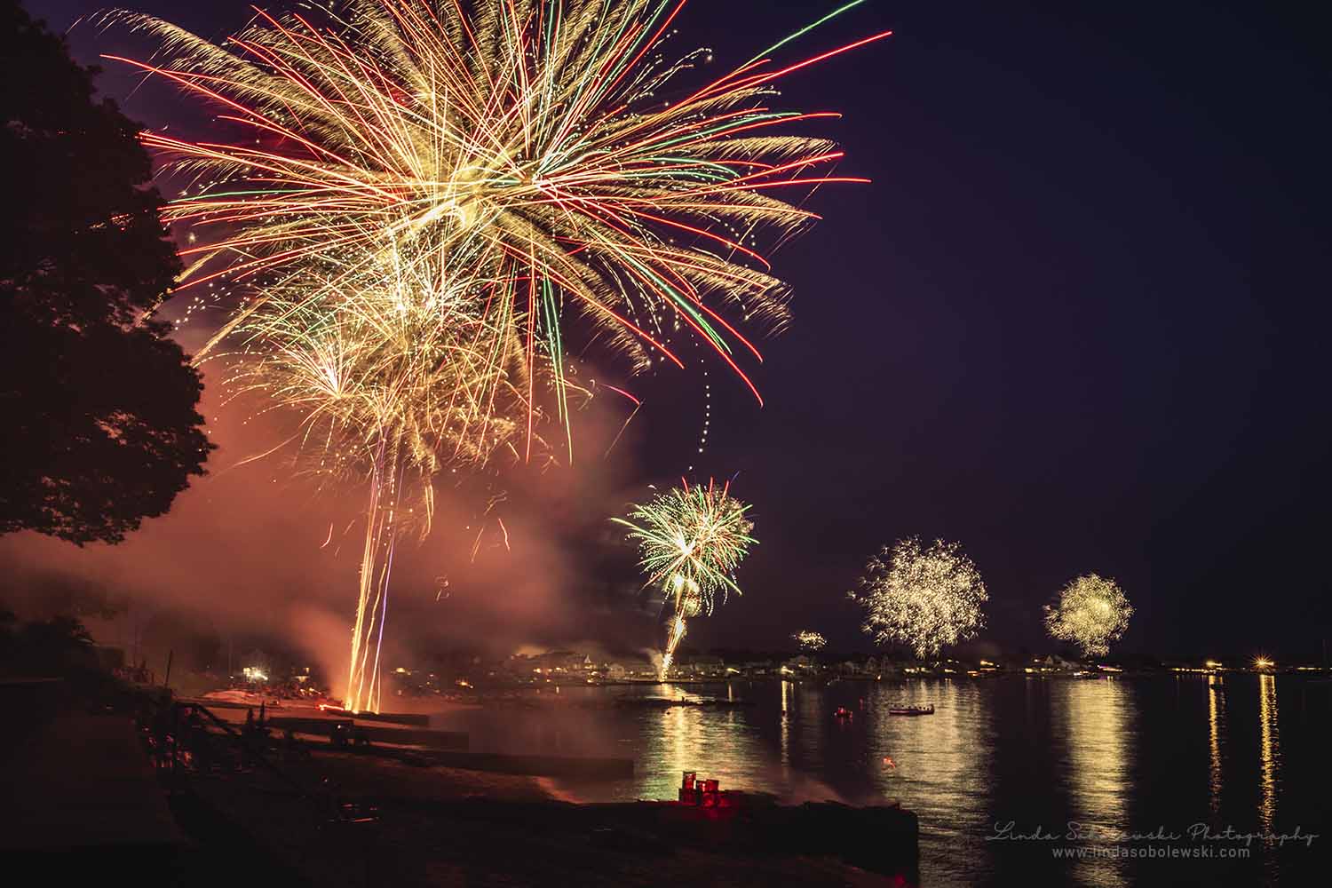 fireworks on the 4th of July, chapman beach, westbrook ct photographer