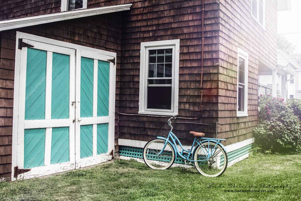 blue bike outside blue garage, linda Sobolewski photographer