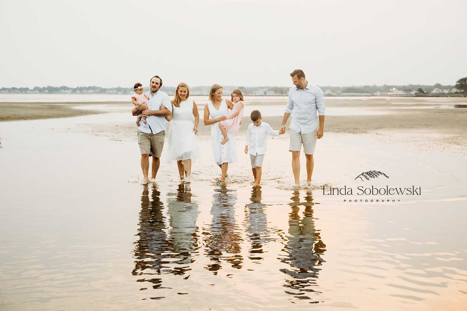 large family at the beach, Old Saybrook CT Photographer