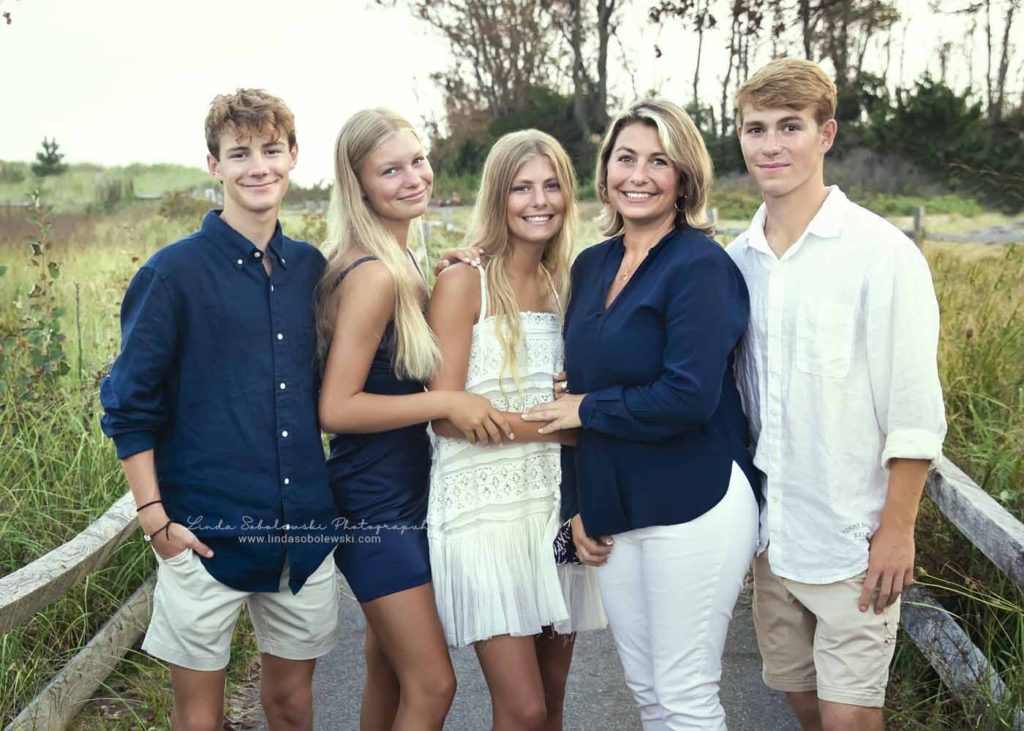 family of five in navy and white, Old Saybrook, CT family photographer
