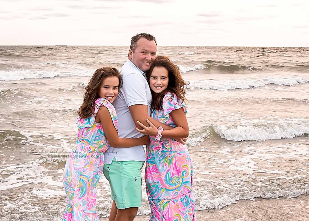 dad and his two twin girls at the beach, Connecticut Photography session
