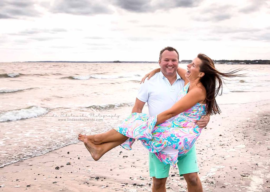 man holding his wife, CT Shoreline Photographer