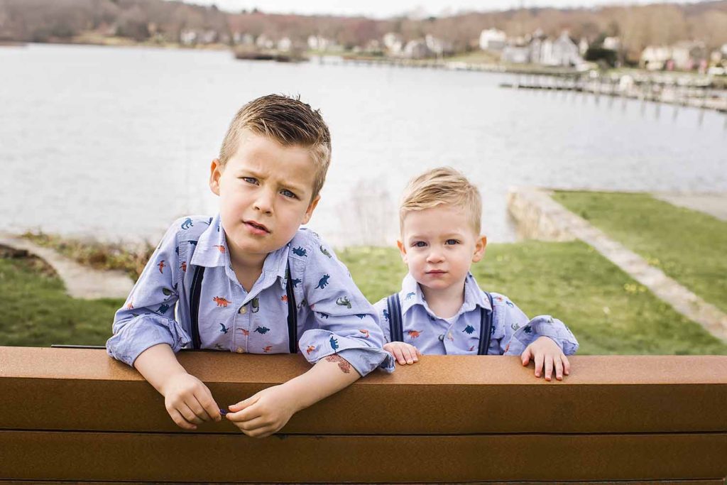two little boys sitting on a bench, mother's day photos, CT family and child photographer