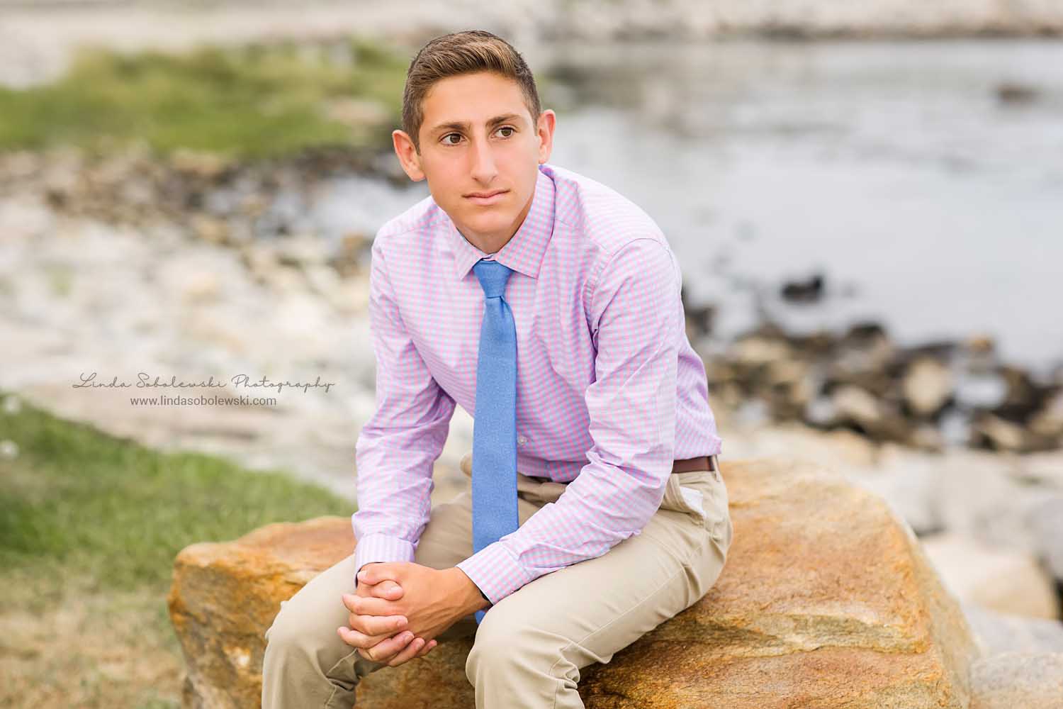 high school teenage boy with blue tie, Senior Boy Photography Session, Westbrook, CT photographer