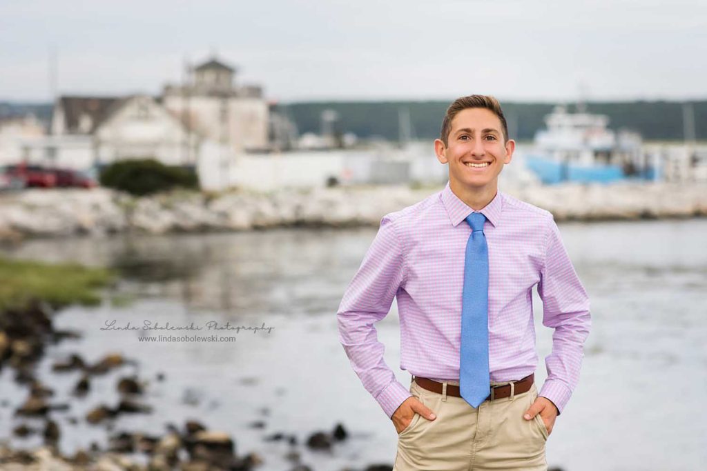 boy in pink shirt and blue tie, CT Senior Boy Photography session