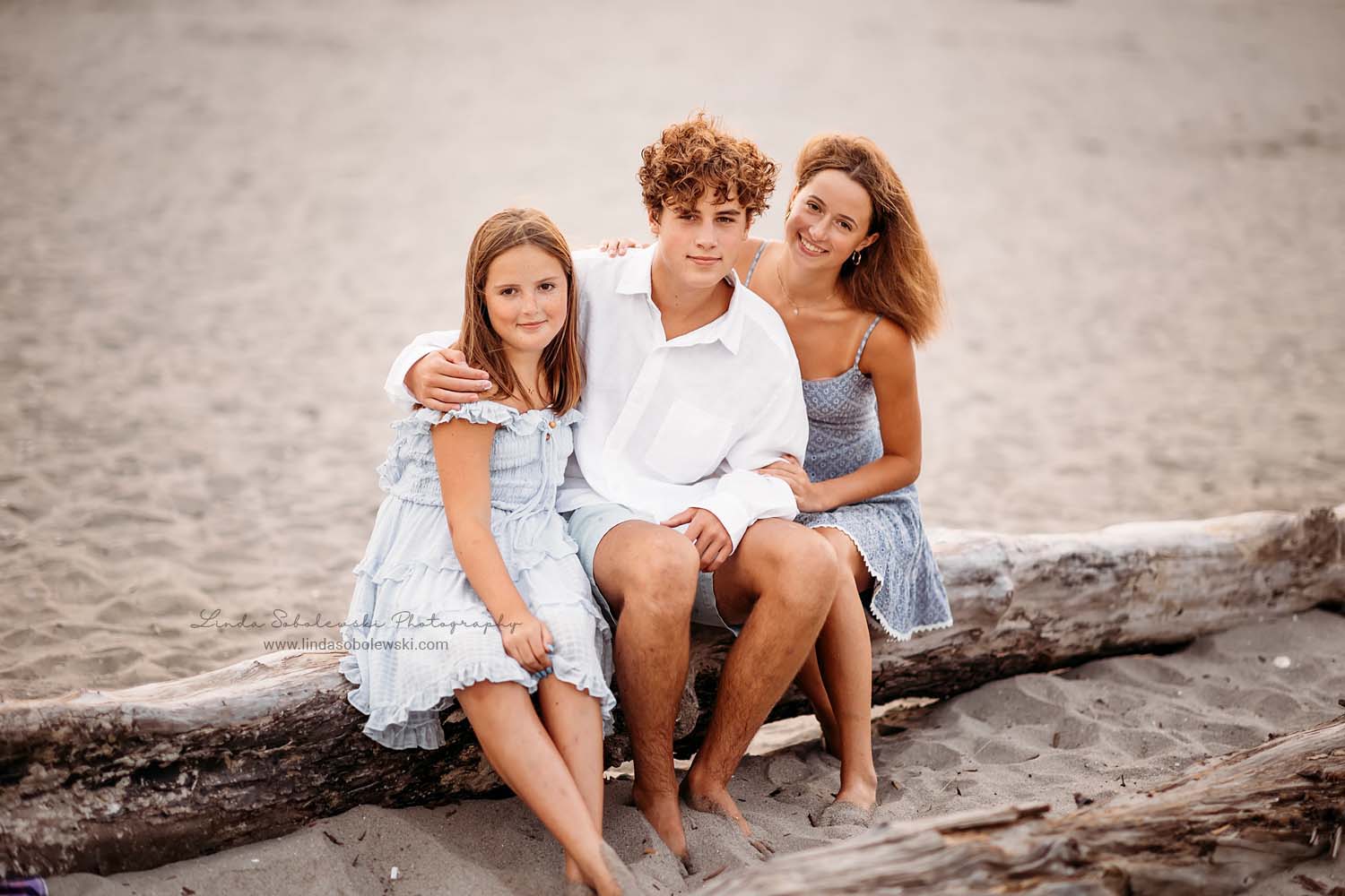 three siblings at the beach, CT Family Photographer
