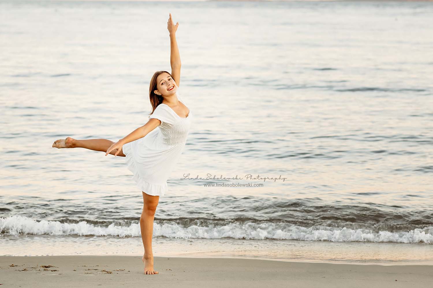 girl dancing ballet at the beach, Old Lyme CT Senior photographer