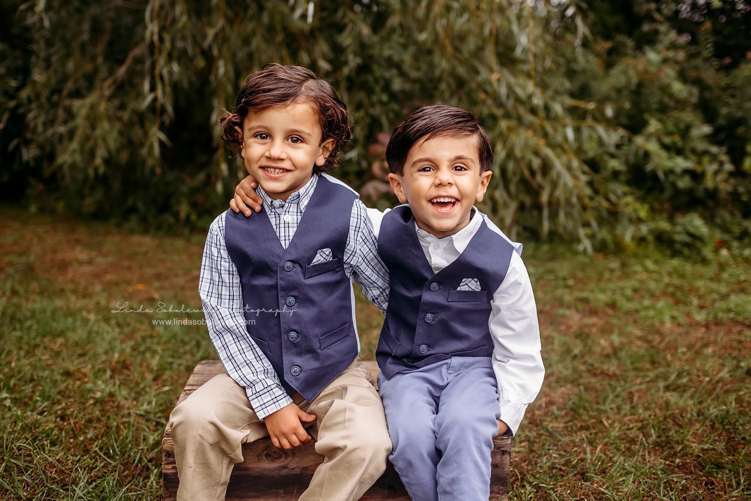 two twin brothers, Old Saybrook Family photographer