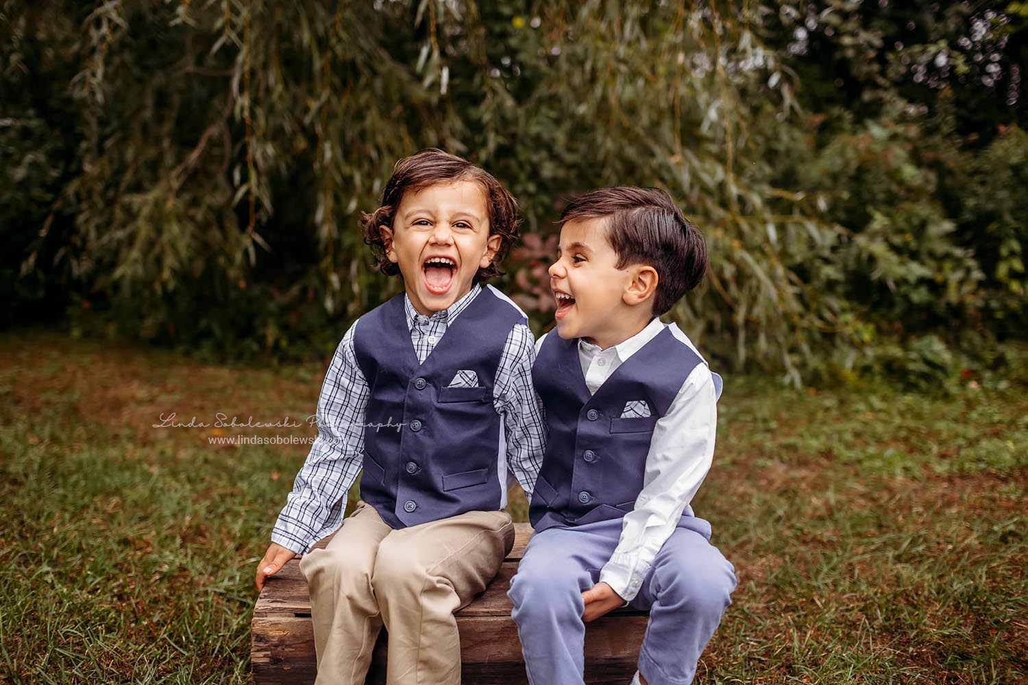 two twin brothers laughing, Old Saybrook Family photographer