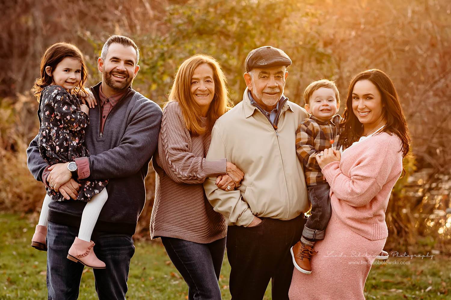 grandparents and their family, CT extended family photographer