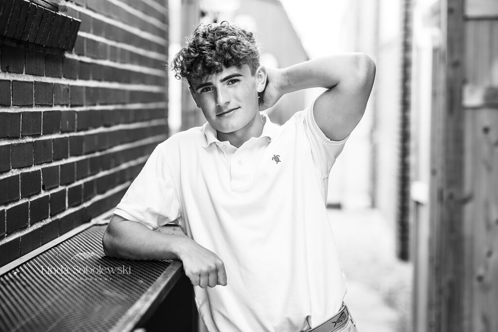 black and white image of a teenage boy, CT Senior photographer