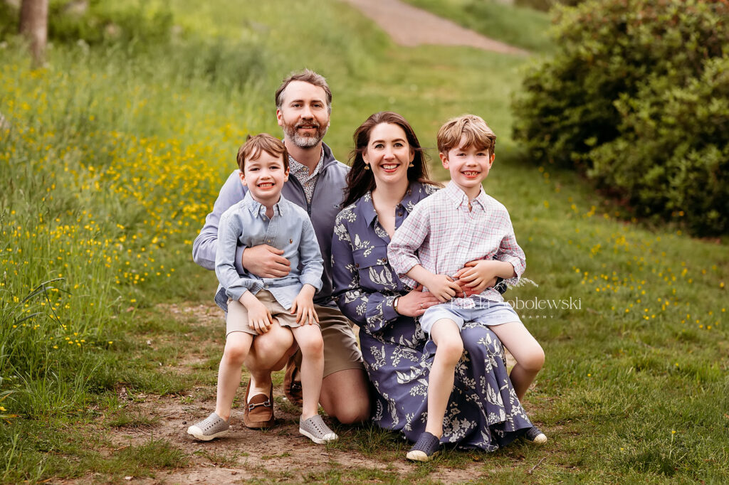 family of four at an arboretum, CT family photographer