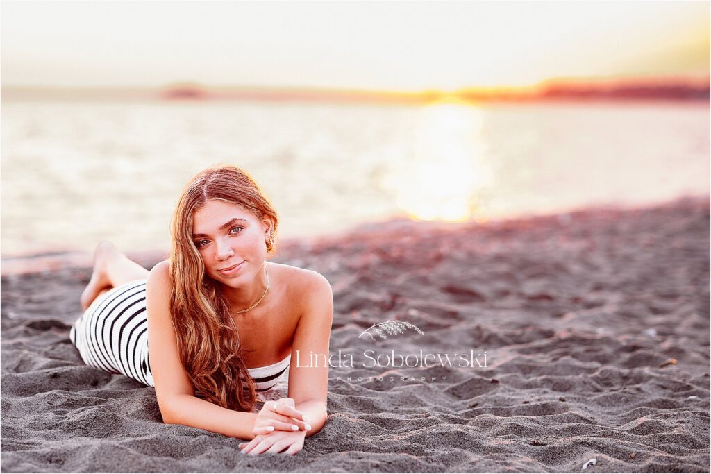 girl laying on the beach, Senior girl photo session in CT